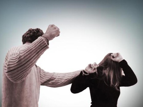 家庭暴力離婚賠償