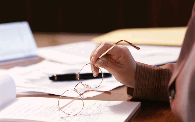 持有借款人重復(fù)書寫的借條能否要回錢